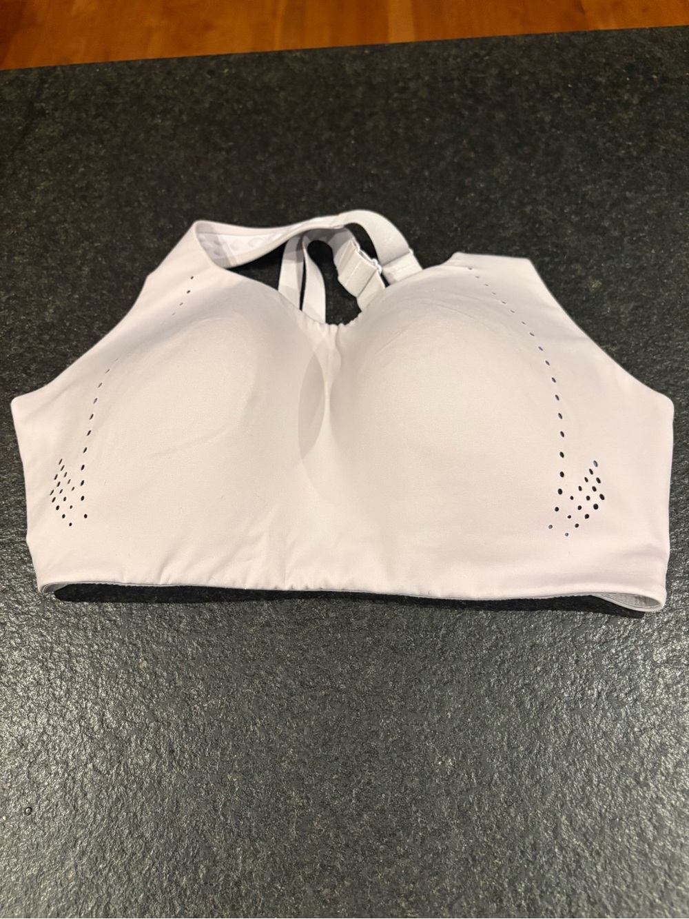Lululemmon Light lavender AirSupport Bra Sz 38D